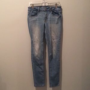American Eagle skinny light wash jeggings